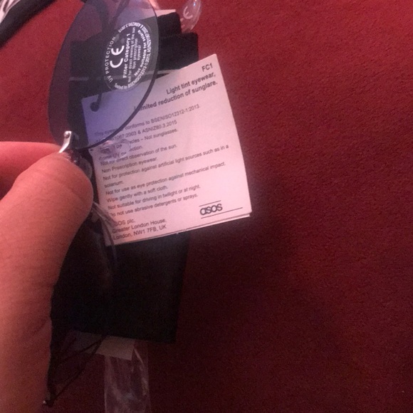 🆕 ASOS sunglasses 😎 - Picture 4 of 5